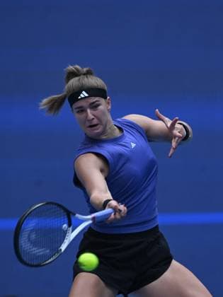 (241004) -- BEIJING, Oct. 4, 2024 -- Karolina Muchova hits a return during the women s singles quarterfinal match between Karolina Muchova of the Czech Republic and Aryna Sabalenka of Belarus at the 2024 China Open tennis tournament in Beijing, China, Oct. 4, 2024 ) (SP)CHINA-BEIJING-TENNIS-CHINA OPEN-WOMEN S SINGLES(CN) ZhangxLong 