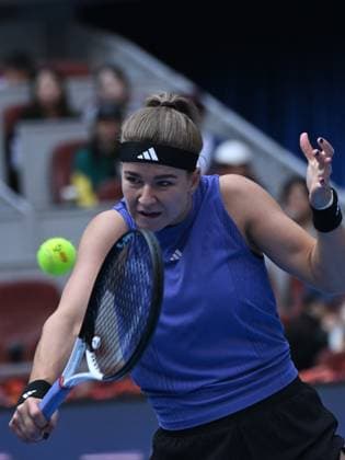 (241004) -- BEIJING, Oct. 4, 2024 -- Karolina Muchova hits a return during the women s singles quarterfinal match between Karolina Muchova of the Czech Republic and Aryna Sabalenka of Belarus at the 2024 China Open tennis tournament in Beijing, China, Oct. 4, 2024 ) (SP)CHINA-BEIJING-TENNIS-CHINA OPEN-WOMEN S SINGLES(CN) ZhangxLong 