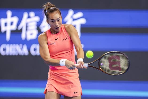 Sport Bilder des Tages BEIJING, CHINA - OCTOBER 04: Zheng Qinwen of China competes in the Women s Singles Quarterfinal match against Mirra Andreeva of Russia on day twelve of 2024 China Open at National Tennis Center on October 4, 2024 in Beijing, China.  Copyright: xVCGx 111521895554