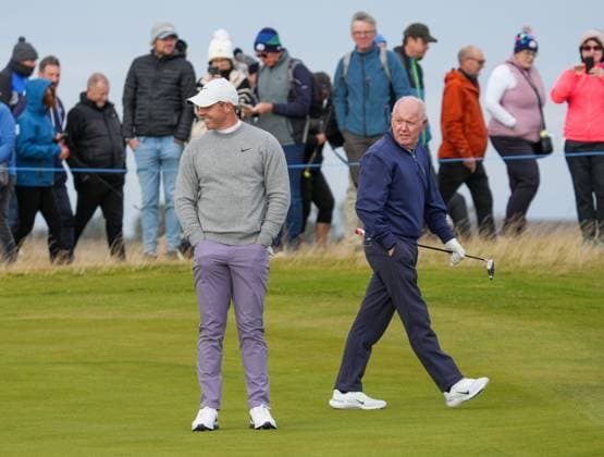 Rory McIlroy & his Dad Gerry McIlroy on the 1st green. Alfred Dunhill Links Championship 2024, Day Two, Golf, Kingsbarns, Scotland, UK - 04 Oct 2024  Copyright: xStuartxWallace Shutterstockx 14751991am