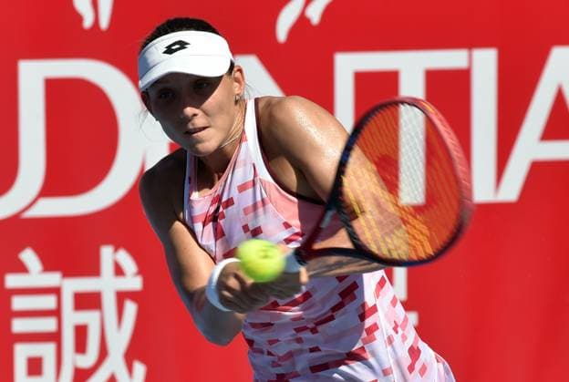 (241004) -- HONG KONG, Oct. 4, 2024 -- Varvara Gracheva hits a return during the women s singles quarterfinal match between Varvara Gracheva of France and Suzan Lamens of the Netherlands at WTA, Tennis Damen Hong Kong 125 Open tennis tournament in Hong Kong, south China, Oct. 4, 2024. (Photo by Xinhua) (SP)CHINA-HONG KONG-TENNIS-WTA 125-WOMEN S SINGLES(CN) LoxPingxFai 