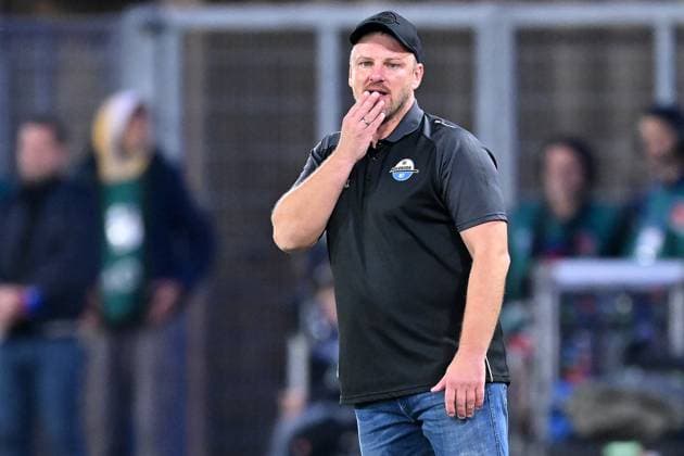 Paderborn, Home Deluxe Arena, 04 10 24, GER, Herren, 2 Bundesliga, Saison 2024 2025, SC Paderborn 07 SSV Jahn Regensburg Bild Trainer Lukas KWASNIOK Paderborn Only for editorial use DFL regulations prohibit any use of photographs as image sequences and or quasi video NRW Germany