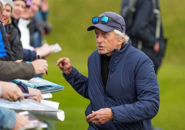 Michael Douglas signs autographs after finishing his round at Kingsbarns. Alfred Dunhill Links Championship 2024, Day Two, Golf, Kingsbarns, Scotland, UK - 04 Oct 2024  Copyright: xStuartxWallace Shutterstockx 14751991eb