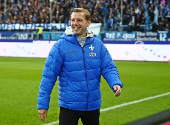 04 10 2024, xmohx, Fußball 2 Bundesliga, Karlsruher SC SV Darmstadt 98 emspor, v l Trainer Florian Kohfeldt Darmstadt DFL DFB REGULATIONS PROHIBIT ANY USE OF PHOTOGRAPHS as IMAGE SEQUENCES and or QUASI VIDEO Karlsruhe