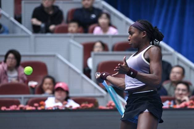 (241005) -- BEIJING, Oct. 5, 2024 -- Coco Gauff of the United States hits a return during the women s singles semifinal match against Paula Badosa of Spain at the 2024 China Open tennis tournament in Beijing, China, Oct. 5, 2024. ) (SP)CHINA-BEIJING-TENNIS-CHINA OPEN-WOMEN S SINGLES (CN) ZhangxLong 