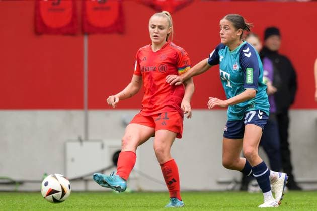 Soccer, Google Pixel Womens Bundesliga, 20241005, FC Bayern Munich 1 FC Cologne Pictured from left Georgia STANWAY FC Bayern Munich Women, 31 , Laura FEIERSINGER 1 FC Cologne, 27 Munich FC Bayern Campus Bayern Germany Copyright: Passion2Press MarkusxFischerx