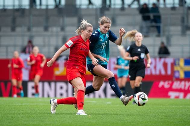 Linda Sembrant FC Bayern Muenchen, 02 in duel with Taylor Marie Ziemer FC Koeln, 18 , GER, FC Bayern Muenchen vs 1 FC Koeln, Fußball Google Pixel Frauen Bundesliga, 5 Spieltag, Saison 2024 2025, 05 10 2024 DFB regulations prohibit any use of photographs as image sequences and or quasi video GER, FC Bayern Muenchen vs 1 FC Koeln, Fussball Google Pixel Frauen Bundesliga, 5 Spieltag, Saison 2024 2025, 05 10 2024 Muenchen Copyright: xEibner-Pressefoto Memmlerx EP_MMR