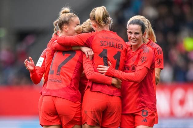 Soccer, Google Pixel Womens Bundesliga, 20241005, FC Bayern Munich 1 FC Cologne In the picture Bayern goal cheers cheers goal 1 0 Munich FC Bayern Campus Bayern Germany Copyright: Passion2Press MarkusxFischerx