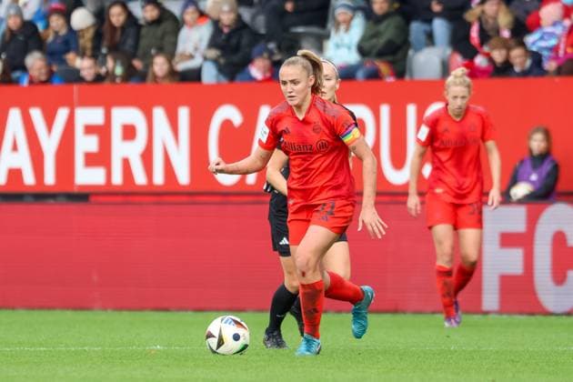 FC Bayern Muenchen vs 1 FC Koeln, Football, Google Pixel Womens Bundesliga, Matchday 5, Season 2024 25, 05 10 2024, DFB REGULATES PROHIBIT ANY USE OF PHOTOGRAPHS AS IMAGE SEQUENCES, FC Bayern Muenchen vs 1 FC Koeln, Football, Google Pixel Womens Bundesliga, Matchday 5, Season 2024 25, 05 10 2024 Muenchen Copyright: xEibner-Pressefoto JennixMaulx EP_JML