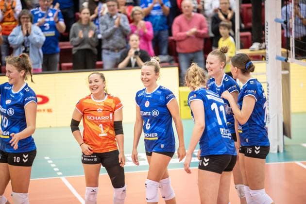 Joyful jubilation at MTV Stuttgart center Roosa Koskelo Allianz MTV Stuttgart, 01 and Antonia Stautz Allianz MTV Stuttgart, 06 GER, Allianz MTV Stuttgart vs VC Wiesbaden Volleyball Bundesliga, VBL, 2024 2025 season, 05 10 2024 GER, Allianz MTV Stuttgart vs VC Wiesbaden Volleyball Bundesliga, VBL, 2024 2025 season, 05 10 2024 Stuttgart Copyright: xSandyxDinkelackerx EP_SDR