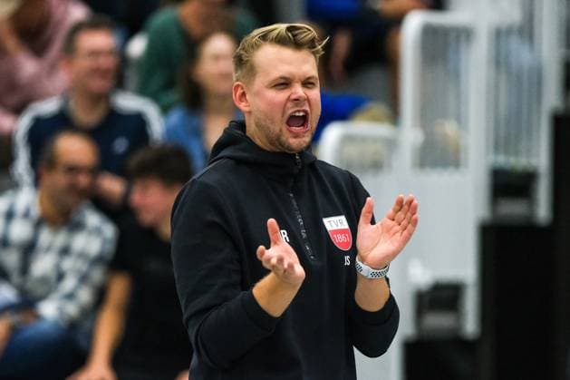Jan Scheuermann TV Rottenburg, Coach gestures, GER, SSG Langen vs TV Rottenburg, Volleyball, Men, 2 Bundesliga Sued, Season 2024 2025, 05 10 2024 GER, SSG Langen vs TV Rottenburg, Volleyball, Men, 2 Bundesliga Sued, Season 24 25, 05 10 2024 Langen Copyright: xEibner-Pressefoto FlorianxWieganx EP_FWD