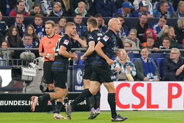 Soccer 2 Bundesliga Season 2024 2025, Matchday 8 FC Schalke 04 vs Hertha BSC Veltins Arena, Gelsenkirchen Goal celebration and goal by Michael Bruno Dominique Cuisance Hertha BSC 27 Copyright: xJOERANxSTEINSIEKx