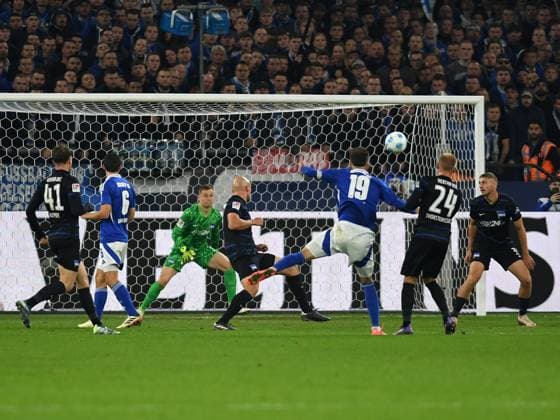 Kenan Karaman FC Schalke 04 scores his team™s first goal during the 2 Bundesliga match between FC Schalke 04 and Hertha BSC Berlin at Veltins Arena on October 05, 2024 in Gelsenkirchen, Germany Photo by Ralf Treese DeFodi Images Kenan Karaman FC Schalke 04 scores his team™s first goal during the 2 Bundesliga match between FC Schalke 04 and Hertha BSC at Veltins Arena on October 5, 2024 in Gelsenkirchen, Germany Photo by Ralf Treese DeFodi Images DFB DFL REGULATIONS PROHIBIT ANY USE OF PHOTOGRAPHS AS IMAGE SEQUENCES AND OR QUASI VIDEO Defodi 521 S04BSC20241005 019 Defodi-521 DFB DFL REGULATIONS PROHIBIT ANY USE OF PHOTOGRAPHS AS IMAGE SEQUENCES AND OR QUASI-VIDEO.