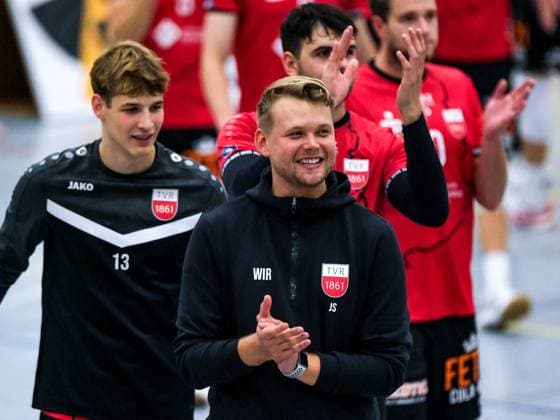 Jan Scheuermann TV Rottenburg, Coach is happy about the victory, GER, SSG Langen vs TV Rottenburg, Volleyball, Men, 2 Bundesliga Sued, Season 2024 2025, 05 10 2024 GER, SSG Langen vs TV Rottenburg, Volleyball, Men, 2 Bundesliga Sued, Season 24 25, 05 10 2024 Langen Copyright: xEibner-Pressefoto FlorianxWieganx EP_FWD
