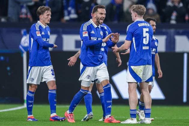 Soccer 2 Bundesliga 8 Matchday FC Schalke 04 Hertha BSC Berlin on 05 10 2024 at the Veltins Arena in Gelsenkirchen Goal celebration for 2 1 by Tobias Mohr Schalke DFL regulations prohibit any use of photographs as image sequences and or quasi video xJRx