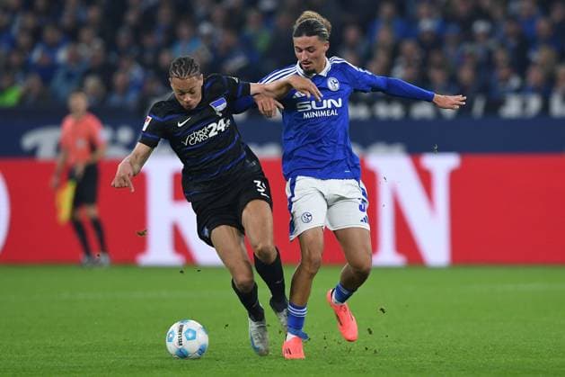 Soccer 2 Bundesliga 8 Matchday FC Schalke 04 Hertha BSC Berlin on 05 10 2024 at the Veltins Arena in Gelsenkirchen Marton Dardai Berlin , left Peter Remmert Schalke , right DFL regulations prohibit any use of photographs as image sequences and or quasi video xRx