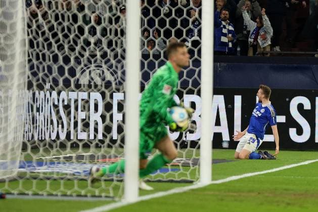 Tobias Mohr FC Schalke 04 celebrates his goal for 2 1 during the match of the 2 BL season 2024 25 FC Schalke 04 Hertha BSC Copyright Thomas Pakusch