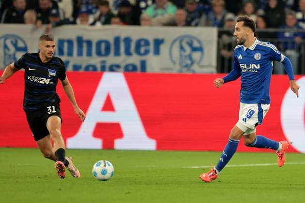 Marton Dardai Hertha BSC and Kenan Karaman FC Schalke 04 at the match of the 2 BL season 2024 25 FC Schalke 04 Hertha BSC Copyright Thomas Pakusch