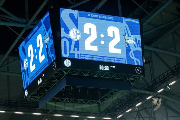 2 Soccer Bundesliga FC Schalke 04 Hertha BSC Berlin 05 10 2024 End on Schalke 2 2 Soccer Bundesliga FC Schalke 04 Hertha BSC Berlin, VELTINS Arena on 05 10 2024 DFL REGULATIONS PROHIBIT ANY USE OF PHOTOGRAPHS AS IMAGE SEQUENCES AND OR QUASI VIDEO Copyright: xBEAUTIFULxSPORTS Wunderlx