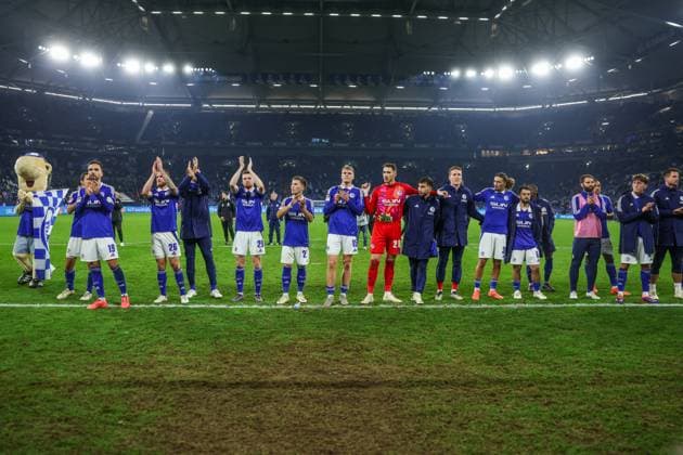 05 10 2024, Football, Season 2024 2025, 2 Bundesliga, Matchday 8, FC Schalke 04 Hertha BSC, Team of FC Schalke 04 Gelsenkirchen Veltins Arena NRW Germany xRHR PHOTO TRx Copyright: TimxRehbein RHR-FOTOx RHR-FOTO TR