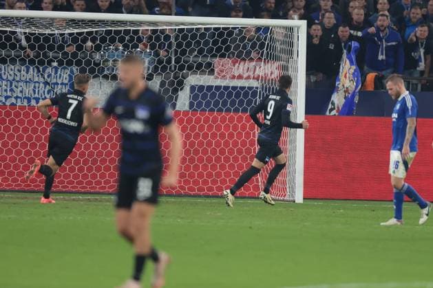 The players of Hertha BSC are happy about the goal to 2 2 by Smail Prevljak Hertha BSC during the match of the 2 BL season 2024 25 FC Schalke 04 Hertha BSC Copyright Thomas Pakusch