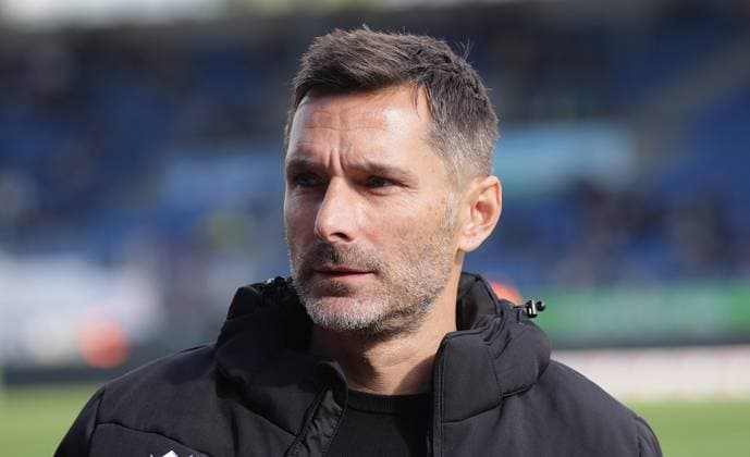 Head Coach Stefan Leitl Hannover 96 Football, Men, Season 2024 2025 2 BL, Eintracht Stadion, Eintracht Braunschweig vs Hannover 96, Lower Saxony derby DFL REGULATIONS PROHIBIT ANY USE OF PHOTOGRAPHS AS IMAGE SEQUENCES AND OR QUASI VIDEO
