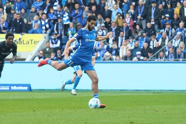 06 10 2024, xgox, Fussball 2 Bundesliga, 1 FC Magdeburg SpVgg Greuther Fuerth emspor, v l Mohammed El Hankouri Magdeburg, 11 misses the first penalty DFL DFB REGULATIONS PROHIBIT ANY USE OF PHOTOGRAPHS as IMAGE SEQUENCES and or QUASI VIDEO Magdeburg