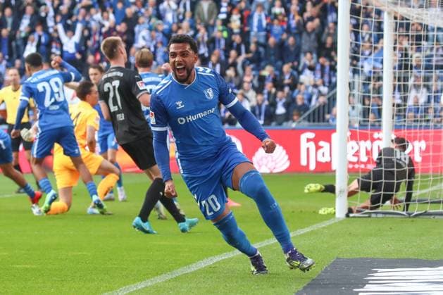 06 10 2024, xgox, Fussball 2 Bundesliga, 1 FC Magdeburg SpVgg Greuther Fuerth emspor, v l Xavier Amaechi Magdeburg, 20 cheers after the 1 0 by Mohammed El Hankouri Magdeburg, 11 DFL DFB REGULATIONS PROHIBIT ANY USE OF PHOTOGRAPHS as IMAGE SEQUENCES and or QUASI VIDEO Magdeburg