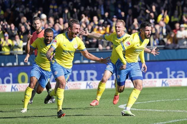 Goal celebration 1 0 by Fabio Kaufmann Eintracht Braunschweig Football, Men, Season 2024 2025 2 BL, Eintracht Stadion, Eintracht Braunschweig vs Hannover 96, Lower Saxony derby DFL REGULATIONS PROHIBIT ANY USE OF PHOTOGRAPHS AS IMAGE SEQUENCES AND OR QUASI VIDEO