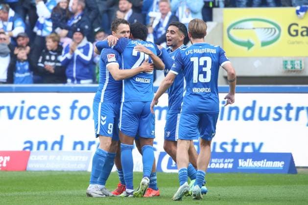 06 10 2024, xgox, Fussball 2 Bundesliga, 1 FC Magdeburg SpVgg Greuther Fuerth emspor, v l Magdeburg Jubel, Torjubel, jubelt ueber das Tor, celebrate the goal, celebration nach dem 2 0 durch Martijn Kaars Magdeburg, 9 DFL DFB REGULATIONS PROHIBIT ANY USE OF PHOTOGRAPHS as IMAGE SEQUENCES and or QUASI VIDEO Magdeburg