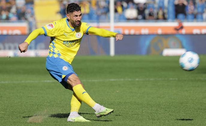 Goal shot Fabio Kaufmann Eintracht Braunschweig Football, Men, Season 2024 2025 2 BL, Eintracht Stadion, Eintracht Braunschweig vs Hannover 96, Lower Saxony derby DFL REGULATIONS PROHIBIT ANY USE OF PHOTOGRAPHS AS IMAGE SEQUENCES AND OR QUASI VIDEO