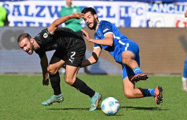 06 10 2024 Soccer Season 2024 2025 2 Soccer Bundesliga 08 Matchday 1 FC Magdeburg FCM SpVgg Greuther Fürth Kleeblatt Sportfoto Zink xwoxzix DFL regulations prohibit any use of photographs as image sequences and or quasi video only for editorial use Simon Asta 2, SpVgg Greuther Fürth Mo Mohammed El Hankouri 11, 1 FC Magdeburg FCM