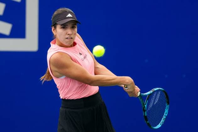 WUHAN, CHINA - OCTOBER 06: Camila Osorio of Colombia competes in the Women s Singles Qualifying second round match against Lucia Bronzetti of Italy on day two of 2024 Wuhan Open at Optics Valley International Tennis Center on October 6, 2024 in Wuhan, Hubei Province of China.  Copyright: xVCGx 111522192240
