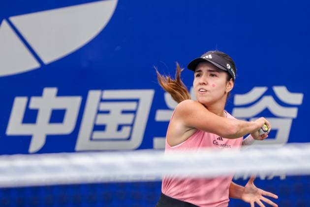 WUHAN, CHINA - OCTOBER 06: Camila Osorio of Colombia competes in the Women s Singles Qualifying second round match against Lucia Bronzetti of Italy on day two of 2024 Wuhan Open at Optics Valley International Tennis Center on October 6, 2024 in Wuhan, Hubei Province of China.  Copyright: xVCGx 111522186758