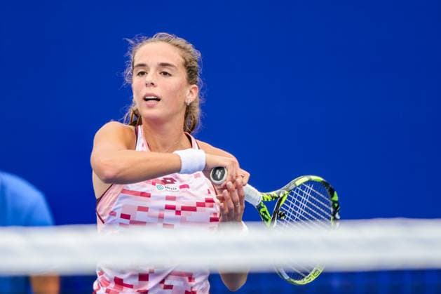 WUHAN, CHINA - OCTOBER 06: Lucia Bronzetti of Italy competes in the Women s Singles Qualifying second round match against Camila Osorio of Colombia on day two of 2024 Wuhan Open at Optics Valley International Tennis Center on October 6, 2024 in Wuhan, Hubei Province of China.  Copyright: xVCGx 111522186754