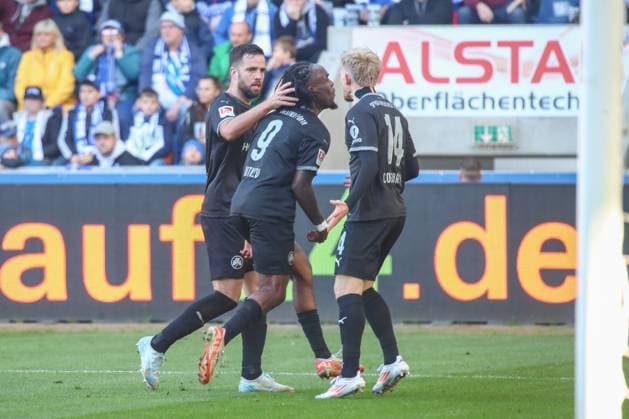 06 10 2024, xgox, Fussball 2 Bundesliga, 1 FC Magdeburg SpVgg Greuther Fuerth emspor, v l Jubel nach dem 2 2 durch Noel Futkeu Fuerth, 9 DFL DFB REGULATIONS PROHIBIT ANY USE OF PHOTOGRAPHS as IMAGE SEQUENCES and or QUASI VIDEO Magdeburg
