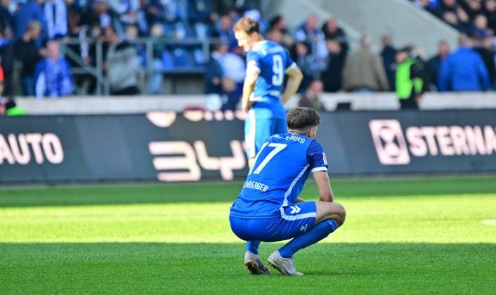 06 10 2024 Soccer Season 2024 2025 2 Soccer Bundesliga 08 Matchday 1 FC Magdeburg FCM SpVgg Greuther Fürth Kleeblatt Sportfoto Zink MeZi xmexzix DFL regulations prohibit any use of photographs as image sequences and or quasi video only for editorial use Alexander Nollenberger 17, 1 FC Magdeburg FCM Martijn Kaars 9, 1 FC Magdeburg FCM disappointed Disappointment after the end of the match