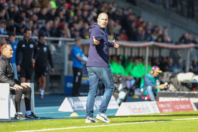 Braunschweig vs Hannover, 2 BL Braunschweig, 06 10 2024, FOOTBALL Eintracht Braunschweig vs Hannover 96, 2 BL, Season 2024 25 Head coach Daniel Scherning Eintracht Braunschweig Braunschweig
