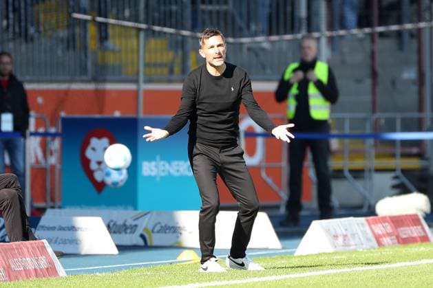 Braunschweig vs Hannover, 2 BL Braunschweig, 06 10 2024, FOOTBALL Eintracht Braunschweig vs Hannover 96, 2 BL, Season 2024 25 Head coach Stefan Leitl Hannover 96 Braunschweig