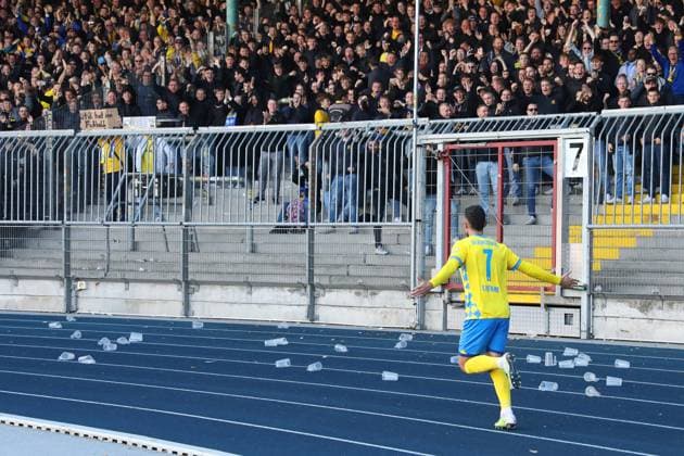 Braunschweig vs Hannover, 2 BL Braunschweig, 06 10 2024, FOOTBALL Eintracht Braunschweig vs Hannover 96, 2 BL, Season 2024 25 Fabio Kaufmann Eintracht Braunschweig celebrates after his goal to make it 1 0 Braunschweig