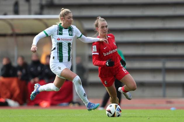 Yvonne Brietzke Borussia Mönchengladbach and Nora Scherer SC Freiburg U20 battle for the ball during the 2 Frauen Bundesliga match between Borussia Mönchengladbach and SC Freiburg, Grenzlandstadion on October 06, 2024 in Mönchengladbach, Germany Photo by Oliver Kaelke DeFodi Images Yvonne Brietzke Borussia Mönchengladbach and Nora Scherer SC Freiburg U20 battle for the ball during the 2 Frauen Bundesliga match between Borussia Mönchengladbach and SC Freiburg at Grenzlandstadium on October 6, 2024 in Mönchengladbach, Germany Photo by Oliver Kaelke DeFodi Images DFL regulations prohibit any use of photographs as image sequences and or quasi video Defodi 003 678 2024 10 06 OK BMGSCF 1122 Defodi-003 DFL regulations prohibit any use of photographs as image sequences and or quasi-video.