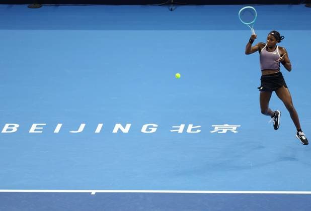 (241006) -- BEIJING, Oct. 6, 2024 -- Coco Gauff of the United States hits a return during the women s singles final match against Karolina Muchova of the Czech Republic at the 2024 China Open tennis tournament in Beijing, China, Oct. 6, 2024. ) (SP)CHINA-BEIJING-TENNIS-CHINA OPEN-WOMEN S SINGLES-FINAL (CN) ZhangxChenlin 