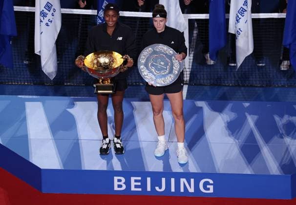 (241006) -- BEIJING, Oct. 6, 2024 -- Winner Coco Gauff (L) of the United States and runner-up Karolina Muchova of the Czech Republic pose during the awarding ceremony for the women s singles event at the 2024 China Open tennis tournament in Beijing, China, Oct. 6, 2024. ) (SP)CHINA-BEIJING-TENNIS-CHINA OPEN-WOMEN S SINGLES-FINAL (CN) ZhangxChenlin 