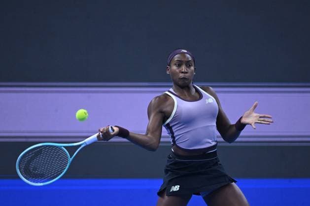 (241006) -- BEIJING, Oct. 6, 2024 -- Coco Gauff of the United States hits a return during the women s singles final match against Karolina Muchova of the Czech Republic at the 2024 China Open tennis tournament in Beijing, China, Oct. 6, 2024. ) (SP)CHINA-BEIJING-TENNIS-CHINA OPEN-WOMEN S SINGLES-FINAL (CN) ZhangxLong 