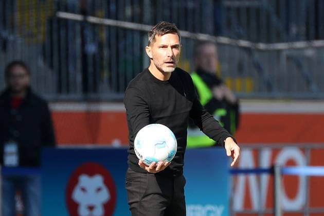 Braunschweig vs Hannover, 2 BL Braunschweig, 06 10 2024, FOOTBALL Eintracht Braunschweig vs Hannover 96, 2 BL, Season 2024 25 Head coach Stefan Leitl Hannover 96 Braunschweig