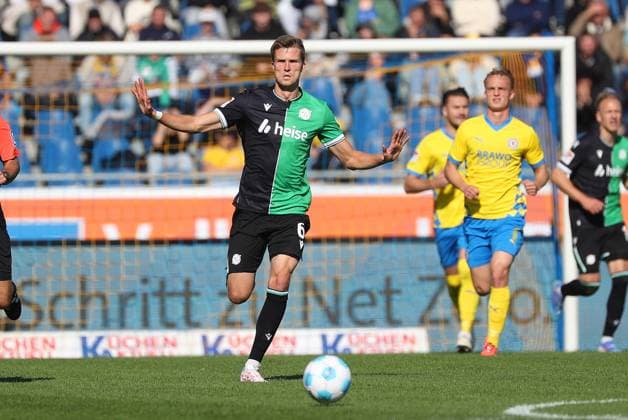 Braunschweig vs Hannover, 2 BL Braunschweig, 06 10 2024, FOOTBALL Eintracht Braunschweig vs Hannover 96, 2 BL, Season 2024 25 Fabian Kunze Hannover 96 Braunschweig