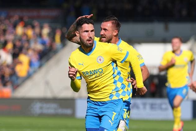 Braunschweig vs Hannover, 2 BL Braunschweig, 06 10 2024, FOOTBALL Eintracht Braunschweig vs Hannover 96, 2 BL, Season 2024 25 Fabio Kaufmann Eintracht Braunschweig celebrates after his goal to make it 1 0 Braunschweig