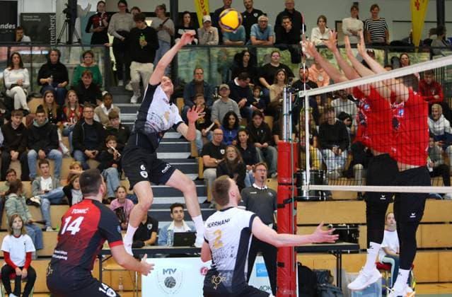 BAU 06 10 2024 Ludwigsburg Volleyball Barock Volleys MTV Ludwigsburg vs Ceratonia Volleys Eltmann, Ben Simon Bonin LB, top left