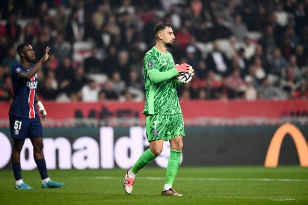 Fußball, OGC Nizza - Paris St. Germain OGC Nice v Paris Saint-Germain - Ligue 1 MCDonald s 2024 2025 01 Gianluigi DONNARUMMA (psg) during the Ligue 1 MCDonald s match between Nice and Paris at Allianz Riviera Stadium on October 6, 2024 in Nice, France. Nice France  Copyright: xFEPx 776218850
