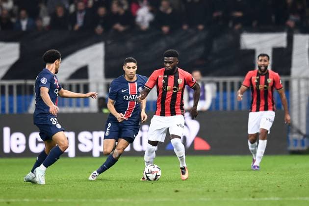 Fußball, OGC Nizza - Paris St. Germain OGC Nice v Paris Saint-Germain - Ligue 1 MCDonald s 2024 2025 02 Achraf HAKIMI (psg) - 07 Jeremie BOGA (ogcn) during the Ligue 1 MCDonald s match between Nice and Paris at Allianz Riviera Stadium on October 6, 2024 in Nice, France. Nice France  Copyright: xFEPx 776218850
